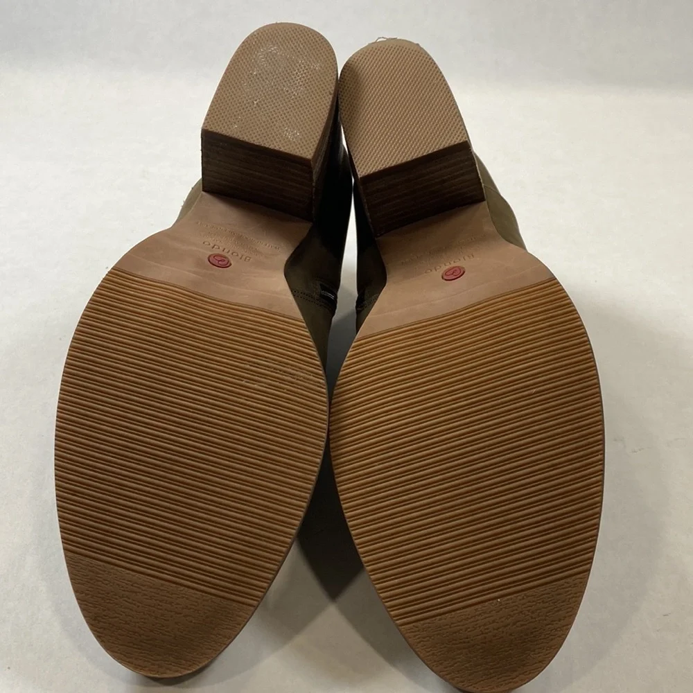 Blondo Nellie waterproof booties taupe‎ nubuck color